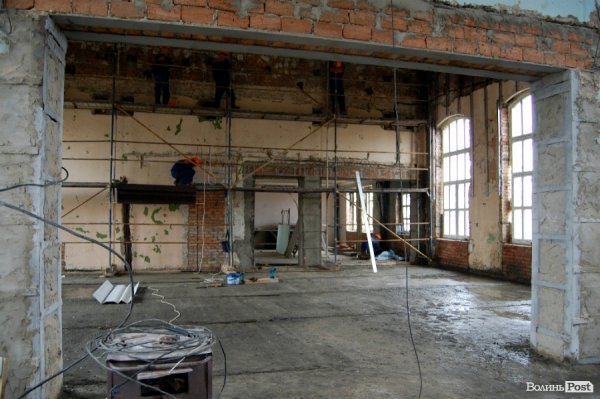 Луцький вокзал відремонтують до жовтня