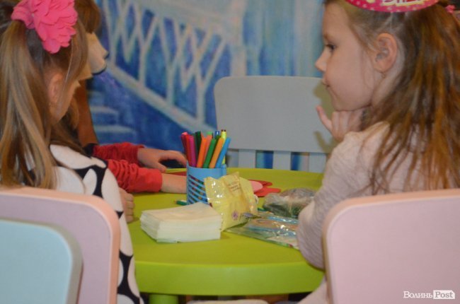 Розіграші, подарунки, вечірка: день закоханих у «ПортCity»