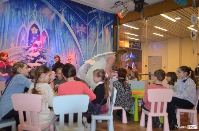 Розіграші, подарунки, вечірка: день закоханих у «ПортCity»