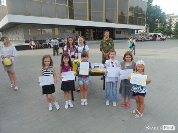 У Луцьку розпочався мистецький марафон на підтримку Нацгвардії. ФОТО