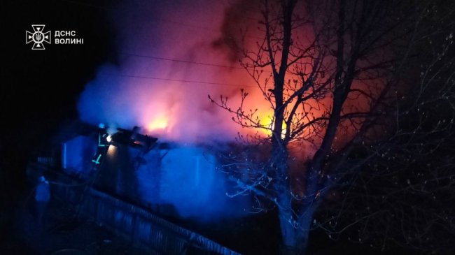 На Волині горіли три житлові будинки та господарська споруда