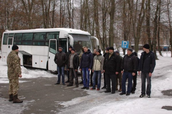 Понад 80 волинян стали контрактними військовими