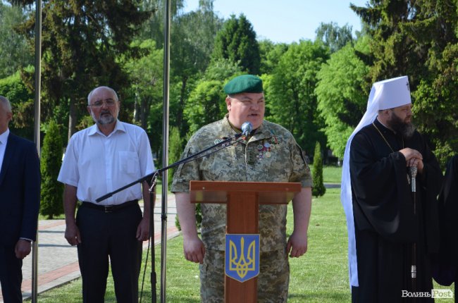 Оркестр, квіти і нагороди: у Луцьку «зелені берети» святкують професійне свято. ФОТО