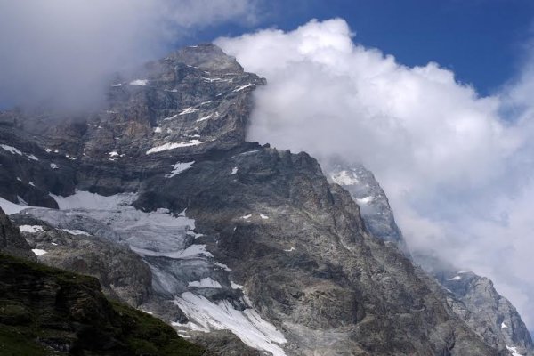 Луцький альпініст піднявся на найвищу та найскладнішу вершину Європи. ФОТО