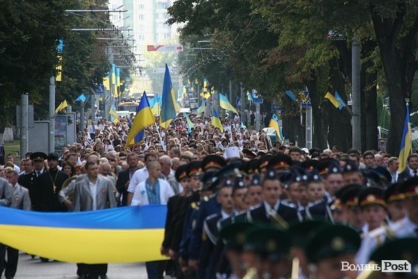 У Луцьку – святкова хода у День Незалежності. ФОТО