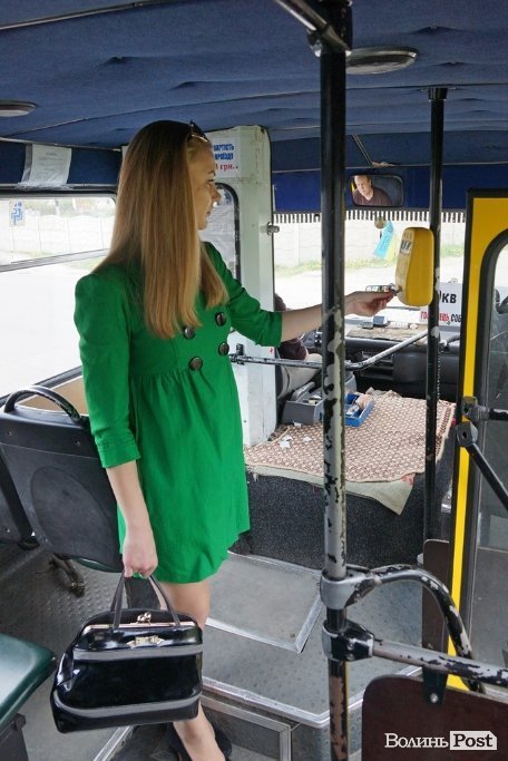 У Луцьку придумали, як можна оплачувати проїзд у громадському транспорті через смартфон. ФОТО