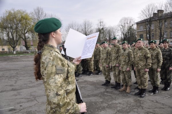 Присяга та дембель луцьких прикордонників. ФОТО