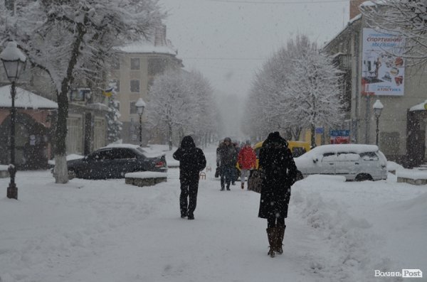 Снігопад у Луцьку. ФОТО