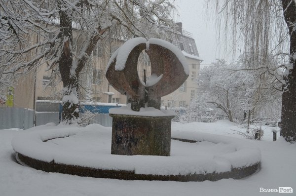 Снігопад у Луцьку. ФОТО