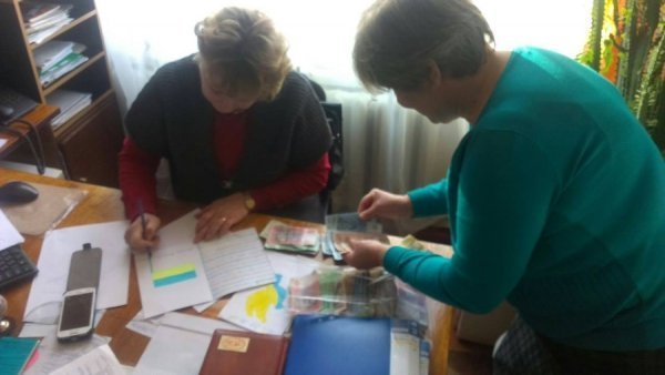 Волинські школярі на ярмарку зібрали гроші для військових