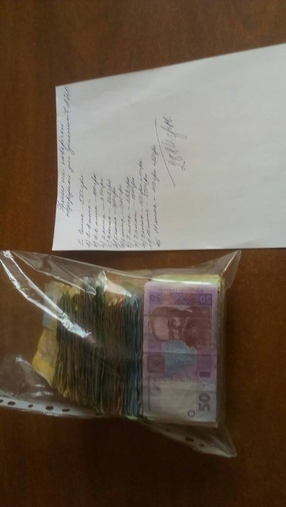 Волинські школярі на ярмарку зібрали гроші для військових