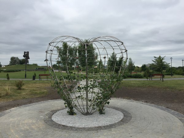 У Ковелі знову встановили «Серце миру». ФОТО