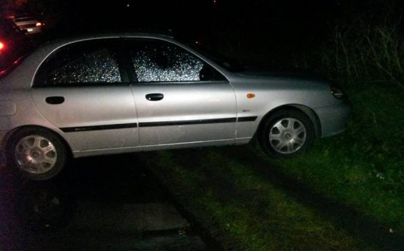 Стояло поперек дороги: у Луцьку знайшли крадене авто