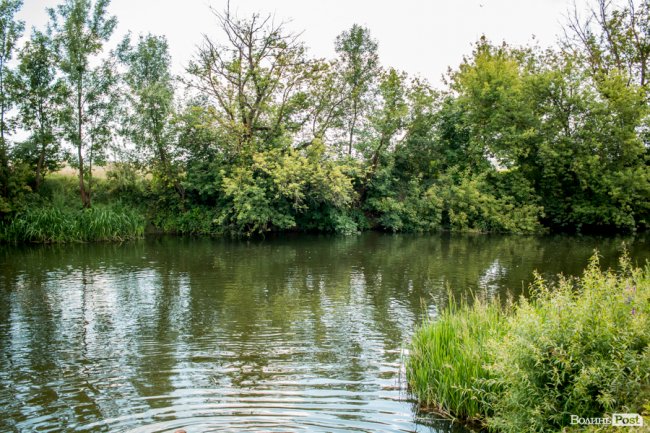 Як лучани рятуються від спеки у Стиру. ФОТО