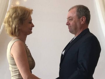 У Луцьку подружжя, яке відсвяткувало срібний ювілей, знову стало на весільний рушник. ФОТО