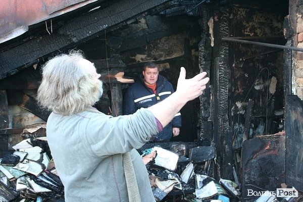 Будинок в центрі Луцька після великої пожежі. ФОТО