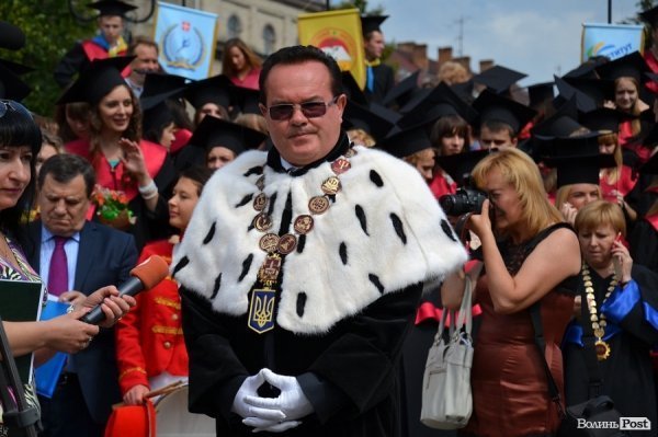 У Луцьку вручили дипломи магістрам. ФОТО