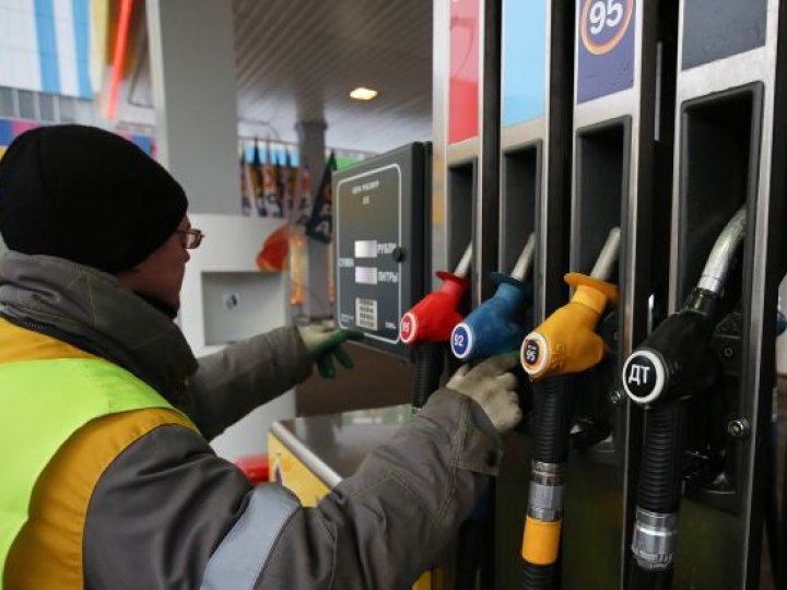 Україна розбиває два останні НПЗ, які забезпечують Москву пальним, - ЗМІ