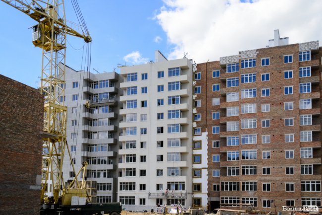 Роботи ні на мить не припиняються: як у Луцьку «росте» ЖК «Caramel Residence». ФОТО*