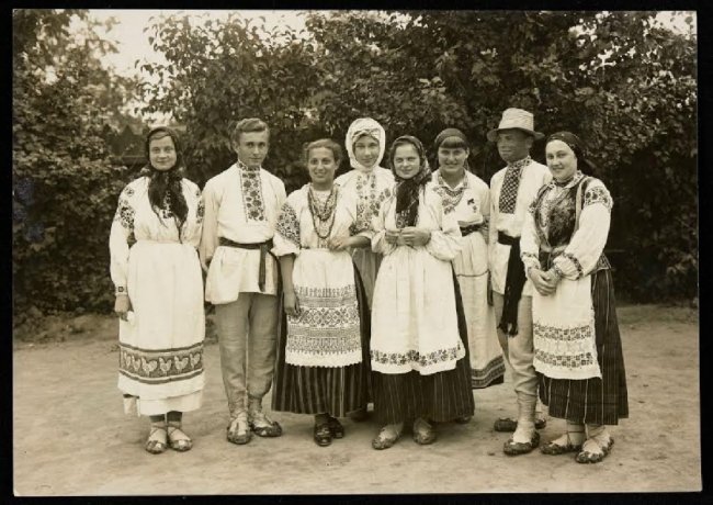 У народних строях