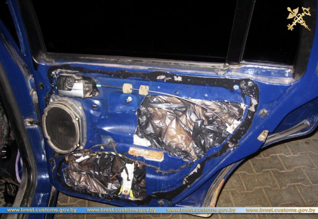 Волинянин хотів нелегально провезти у Білорусь майже 100 кілограмів сала. ФОТО