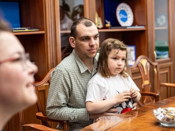 З росії повернули дівчинку, батьки якої захищали Маріуполь та потрапили в полон