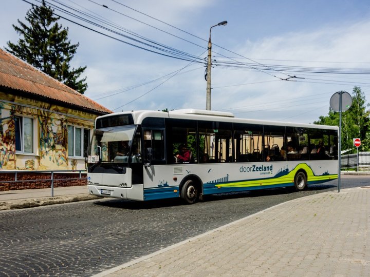 У Луцьку зросла комісія за оплату проїзду банківською карткою у маршрутках