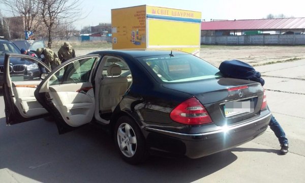 У Луцьку намагались продати шість кілограмів бурштину. ФОТО