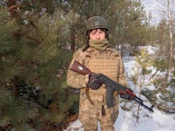 «Я пішла, щоб здійснилася мрія Івана»: волинянка стала на захист України замість загиблого 24-річного сина