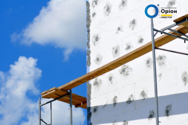 Перші квадрохауси у Луцьку: у ЖК «Оріон» кипить робота. ФОТО*