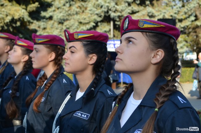 Майбутні правоохоронці: у Луцьку посвятили в ліцеїсти 75 юнаків та дівчат. ФОТО