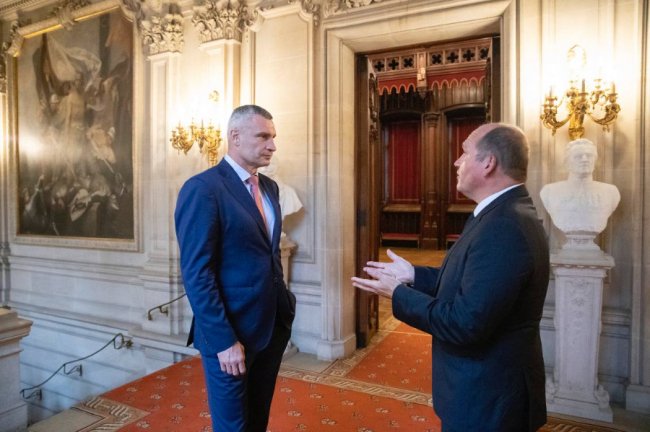 Кличко обговорив з мером Брюсселя будівництво реабілітаційного центру для захисників 