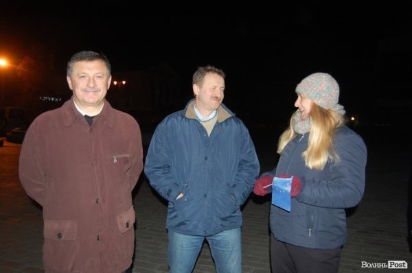 У Луцьку активісти збиралися на Театральному майдані. ФОТО. ВІДЕО