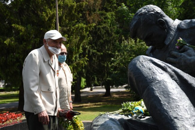Не забувати ніколи: у Луцьку вшанували пам'ять полеглих у Другій світовій війні
