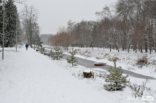 Луцьк засипало снігом. ФОТО