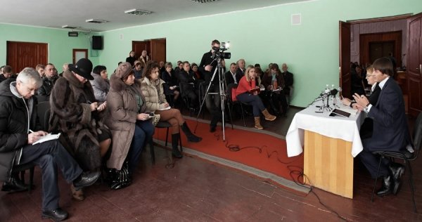 «Я не хочу, щоб Україна знову втратила свою незалежність через політиків-невдах і запроданців», – Єремеєв*