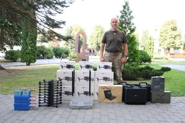 Воїни-захисники отримали квадрокоптери, системи РЕБ та іншу допомогу від Луцька. ФОТО 
