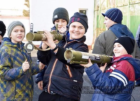 Луцькі школярі ознайомились з роботою поліцейських. ФОТО. ВІДЕО