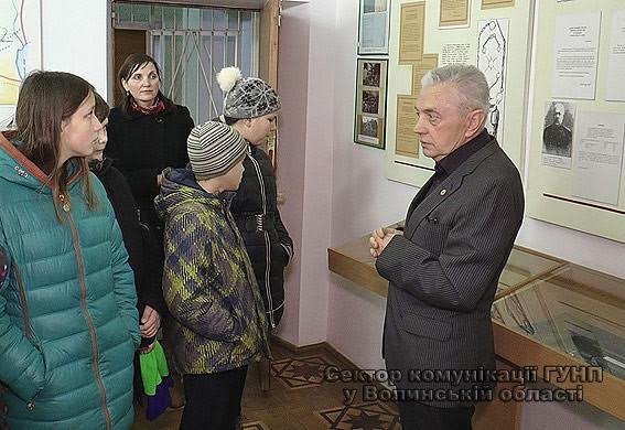 Луцькі школярі ознайомились з роботою поліцейських. ФОТО. ВІДЕО