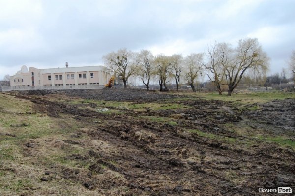 У Нововолинську відновлюють озеро