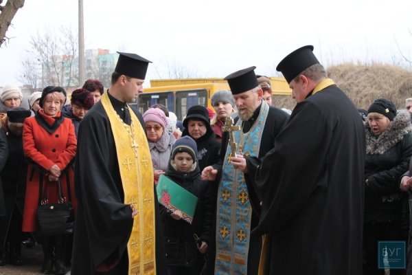 На будинку загиблого на Майдані волинянина встановили пам'ятну дошку. ФОТО