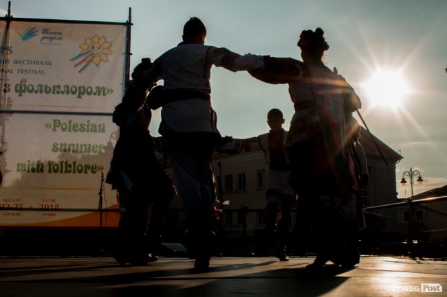 Як колоритні іноземці фестивалили у центрі Луцька. ФОТО