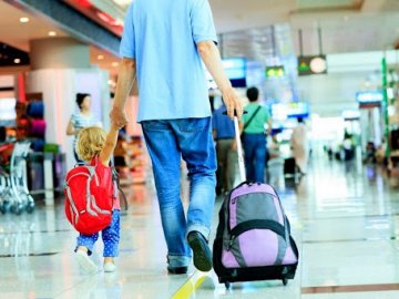 Розповіли, як перетинати кордон з дітьми під час карантину