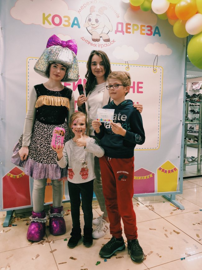 «Смугастий носоріг», що у «Промені», влаштовує анімаційні програми за межами комплексу*