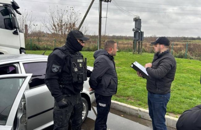 Заступник керівника райвідділу поліції на Волині переправляв ухилянтів