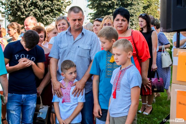 Діти загиблих воїнів отримали вишивані подарунки. ФОТО