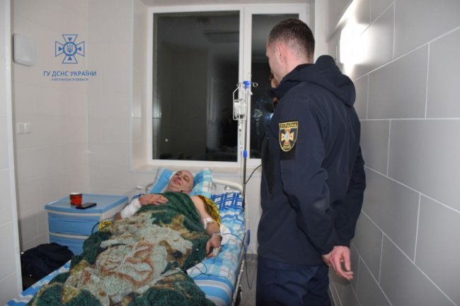 Що відомо про стан рятувальників та двох хлопчиків, яких вони дістали з-під криги на Волині