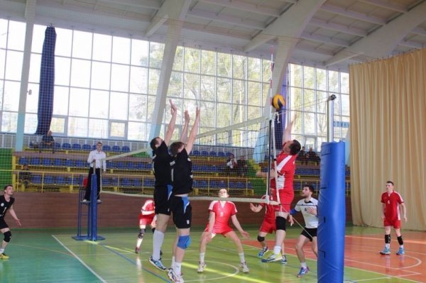 Відбувся Чемпіонат міста з волейболу серед чоловічих команд сезону 2015-2016. ФОТО