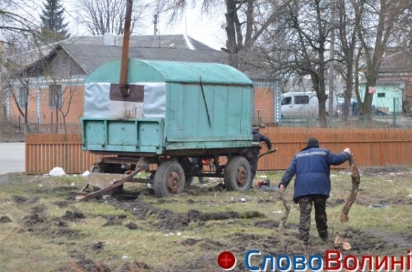 Чистка Теремнівських ставків у Луцьку «стоїть». ФОТО