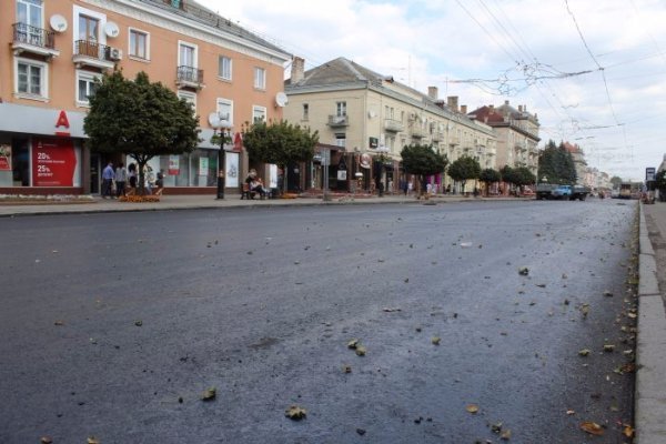 У Луцьку триває капітальний ремонт проспекту Волі. ФОТО